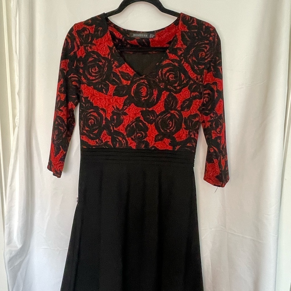 Red and Black V-Neck Fit and Flare Cocktail Dress​​​​​